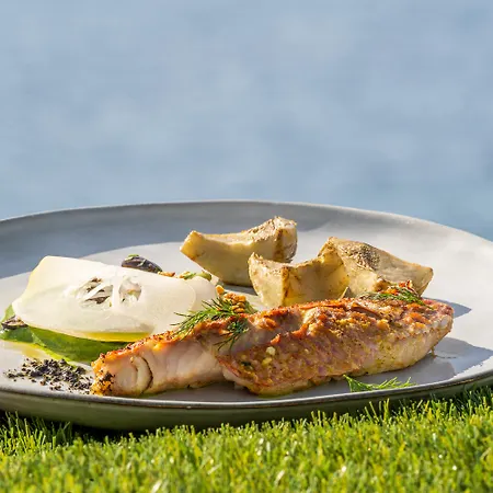 Sofitel Golfe D'ajaccio Thalassa Sea & מלון
